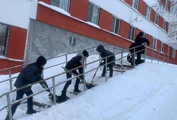 «Снежный десант» работает в Автозаводском районе