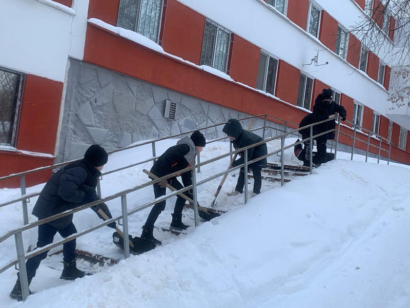 «Снежный десант» работает в Автозаводском районе